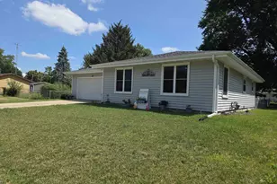 1431 S Chatham St, Janesville, WI 53546 - Photo 3