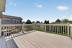 914 Eagle Crest Dr, Madison, WI 53704 - Photo 39