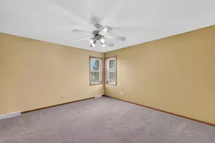 914 Eagle Crest Dr, Madison, WI 53704 - Photo 19
