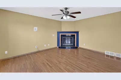 914 Eagle Crest Drive, Madison, WI 53704 - Photo 15