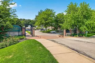 8510 Greenway Blvd, Middleton, WI 53562 - Photo 27