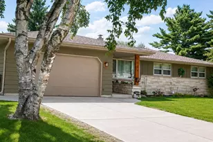 1164 Ontario Dr, Janesville, WI 53545 - Photo 1