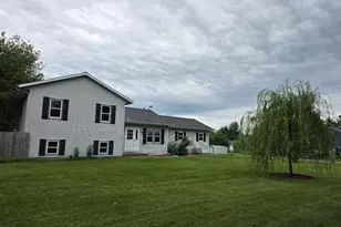 39 London Rd, Cambridge, WI 53523 - Photo 1