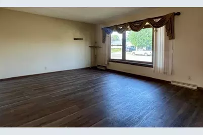 2703 11th Avenue, Monroe, WI 53566 - Photo 3