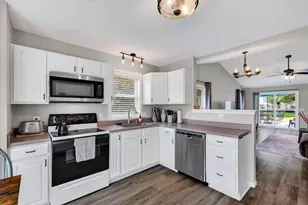 7022 Rockstream Dr, Madison, WI 53719 - Photo 9