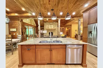 7636 S Butterfly Road, Beloit, WI 53511 - Photo 9