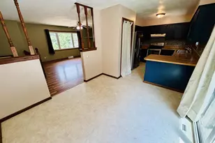 2210 Ridgeway Rd, Monroe, WI 53566 - Photo 17