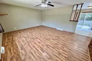2210 Ridgeway Rd, Monroe, WI 53566 - Photo 7