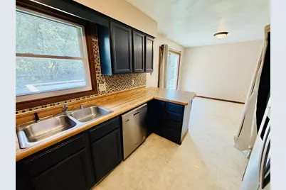 2210 Ridgeway Road, Monroe, WI 53566 - Photo 25