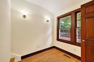 405 Woodward Dr, Madison, WI 53704 - Photo 9