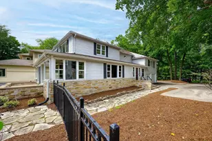 405 Woodward Dr, Madison, WI 53704 - Photo 5
