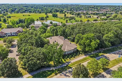 2820 Mickelson Parkway #302, Fitchburg, WI 53711 - Photo 3