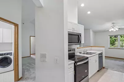 2820 Mickelson Parkway #302, Fitchburg, WI 53711 - Photo 23