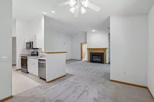 2820 Mickelson Pkwy, Fitchburg, WI 53711 - Photo 11