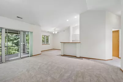 2820 Mickelson Parkway #302, Fitchburg, WI 53711 - Photo 15
