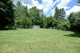1525 E Williams Dr, Beloit, WI 53511 - Photo 11