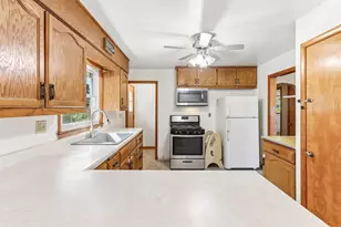 809 N Main St, Edgerton, WI 53534 - Photo 15