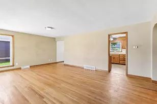 809 N Main St, Edgerton, WI 53534 - Photo 9