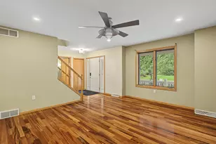 6867 Valiant Dr, Windsor, WI 53598 - Photo 5