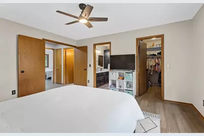 5 Waywood Circle, Madison, WI 53704 - Photo 11