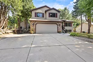5 Waywood Cir, Madison, WI 53704 - Photo 1