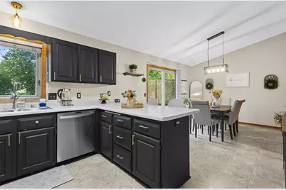 5 Waywood Circle, Madison, WI 53704 - Photo 5