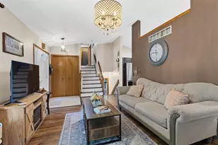 5 Waywood Cir, Madison, WI 53704 - Photo 1