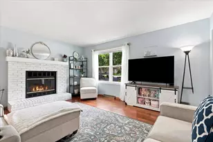 7202 E Valley Ridge Dr, Madison, WI 53719 - Photo 9