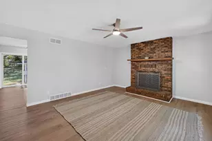 1121 Debra Ln, Madison, WI 53704 - Photo 3