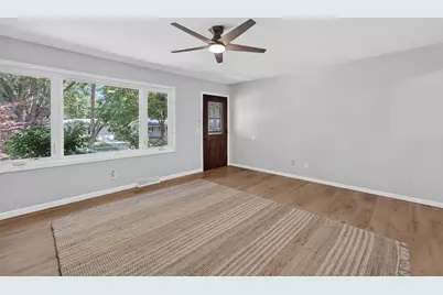 1121 Debra Lane, Madison, WI 53704 - Photo 7