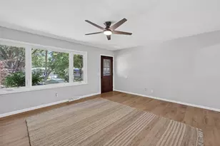 1121 Debra Ln, Madison, WI 53704 - Photo 7