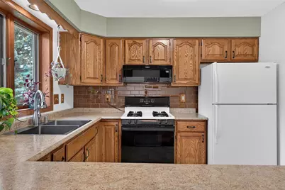 80 Johnson Avenue, Oshkosh, WI 54902 - Photo 17
