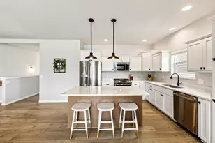 5884 Tranquility Trl, Madison, WI 53718 - Photo 5