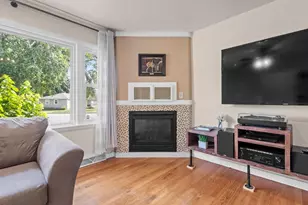 4210 Sunnyside Crescent, Madison, WI 53704 - Photo 7