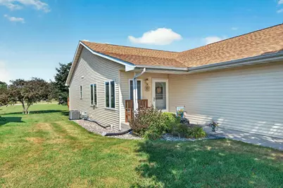 571 N Wisconsin Street, Berlin, WI 54923 - Photo 23
