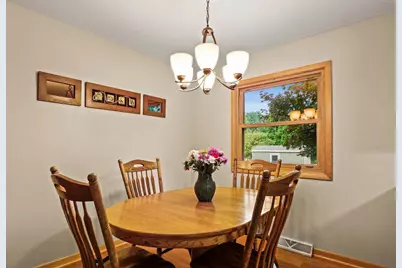 4706 Jade Lane, Madison, WI 53714 - Photo 9