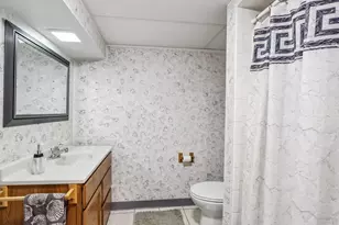 1005 N Sumac Dr, Janesville, WI 53545 - Photo 37