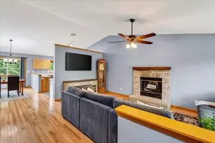 5117 Leanne Ln, Mcfarland, WI 53558 - Photo 5
