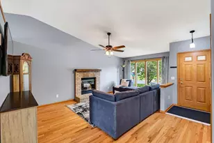 5117 Leanne Ln, Mcfarland, WI 53558 - Photo 7