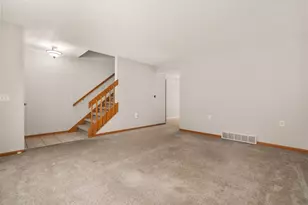 6933 Chester Dr, Madison, WI 53719 - Photo 13