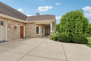 1616 Bellewood Dr, Waunakee, WI 53597 - Photo 5