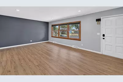 3106 Todd Drive, Madison, WI 53713 - Photo 3