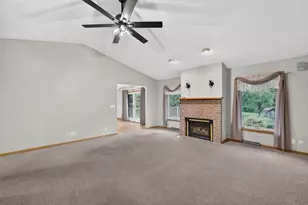 5701 N Ridge View Dr, Janesville, WI 53548 - Photo 3
