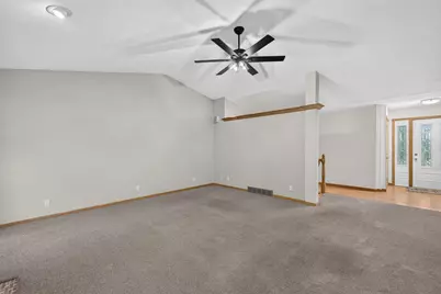 5701 N Ridge View Drive, Janesville, WI 53548 - Photo 7