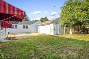 129 N 90th St, Milwaukee, WI 53226 - Photo 31