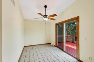 5009 Sycamore Ave, Madison, WI 53704 - Photo 9