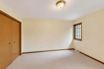 5009 Sycamore Avenue, Madison, WI 53704 - Photo 15