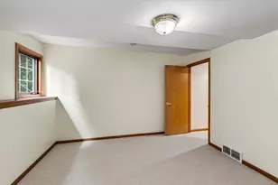 5009 Sycamore Ave, Madison, WI 53704 - Photo 35