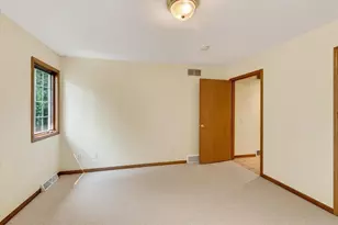 5009 Sycamore Ave, Madison, WI 53704 - Photo 17