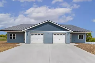 627 Salsbery Cir, Hillsboro, WI 54634 - Photo 1